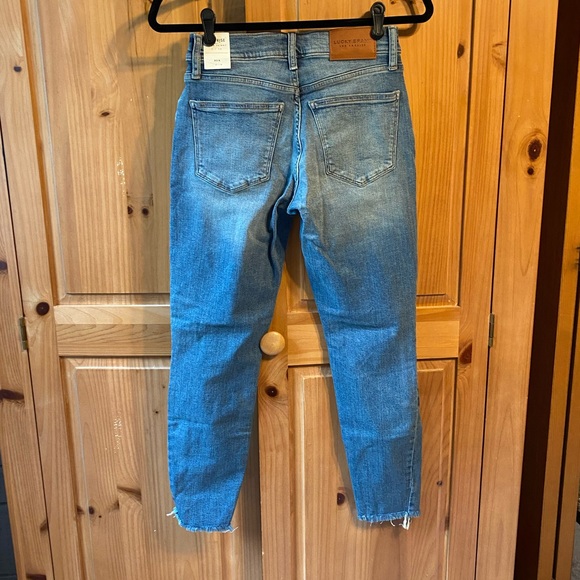 Will only be up until June 18,2024 and then will be donated - Picture 2 of 3